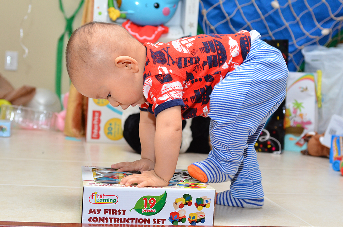 William opens his gifts
