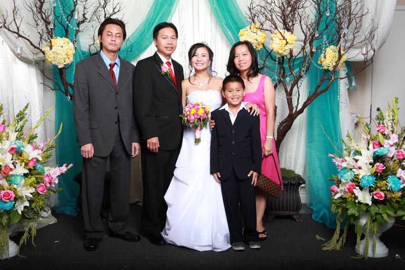 Chị cả Vân family
