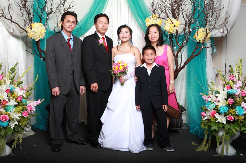 Chị cả Vân family
