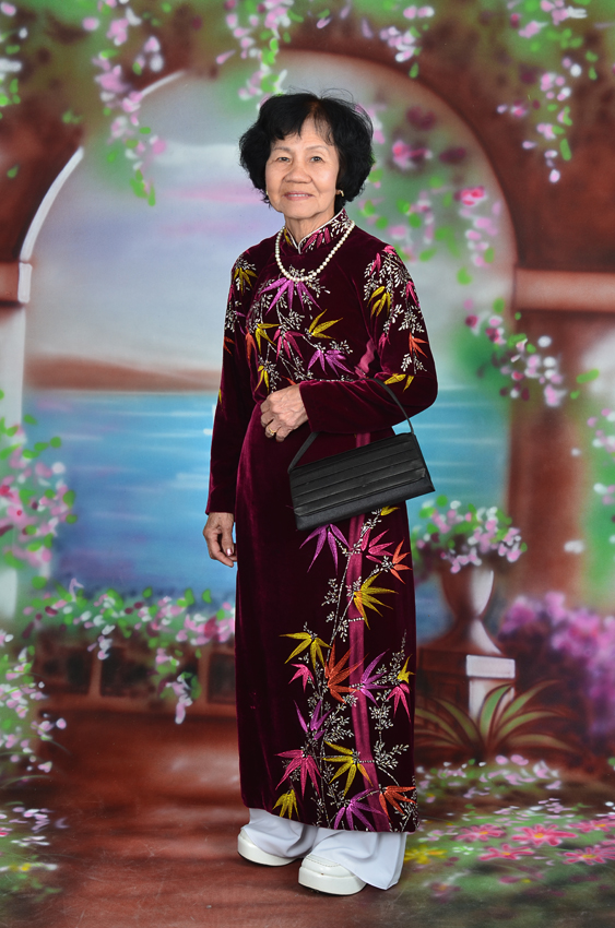 Mom Tuyết
