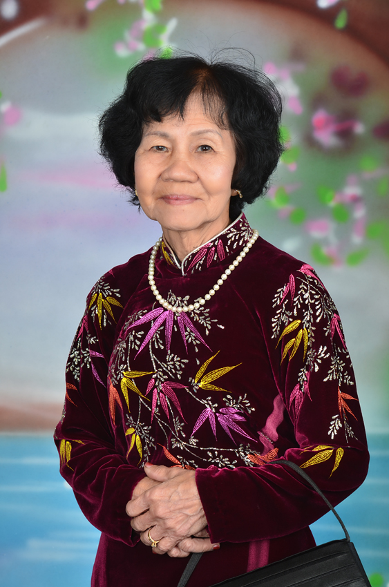 Mom Tuyết
