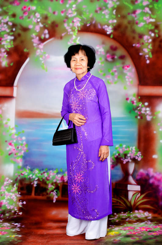 Mom Tuyết
