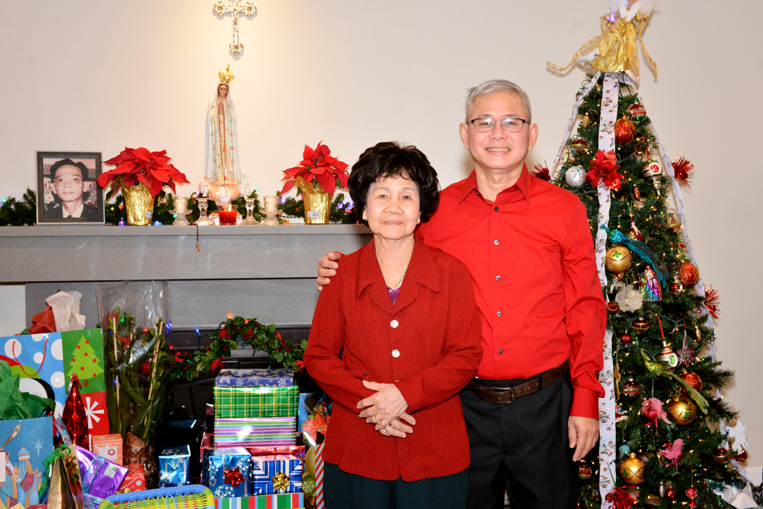 Xmas 2016
Vinh & Mom Tuyet
