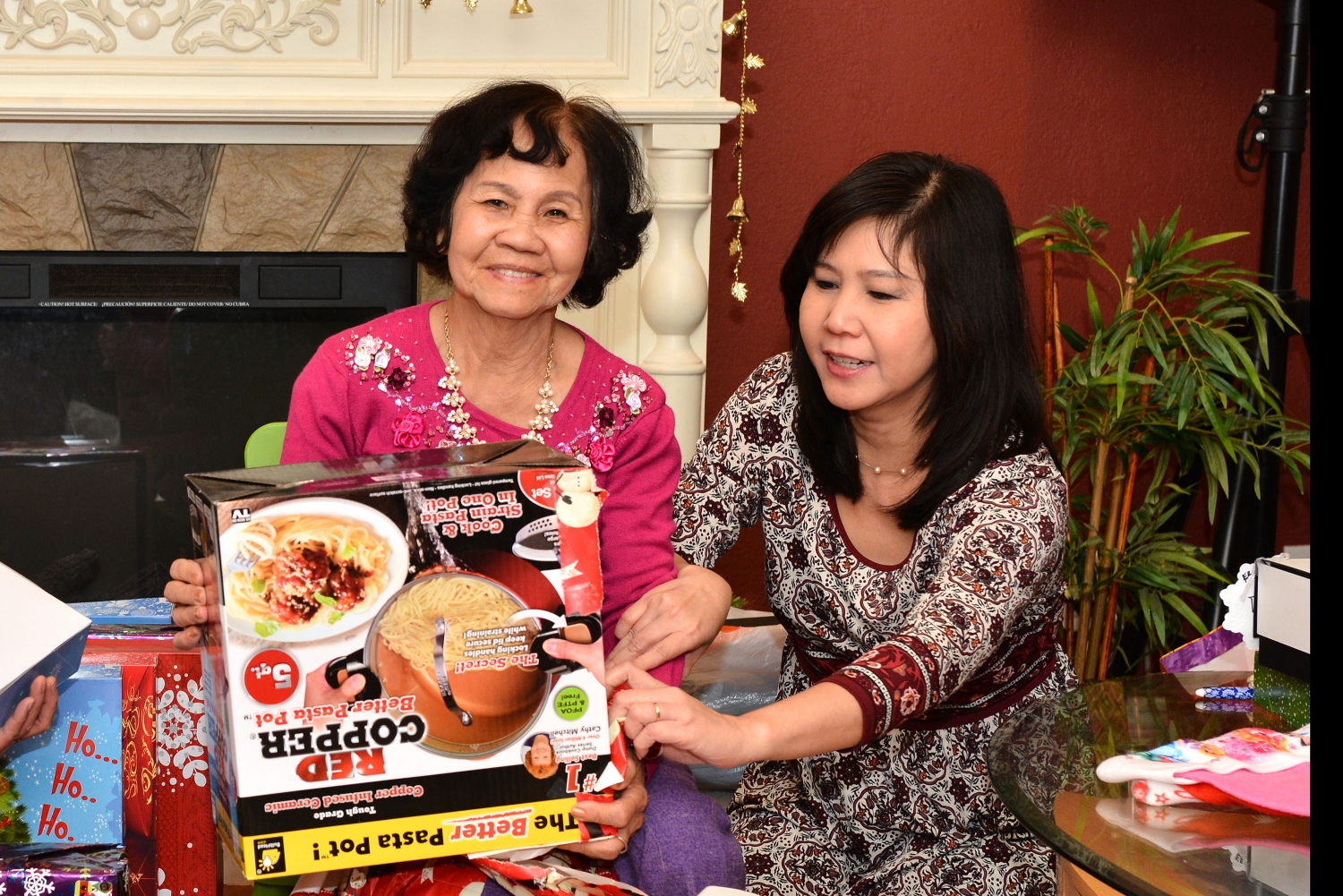 Mom & Hương
