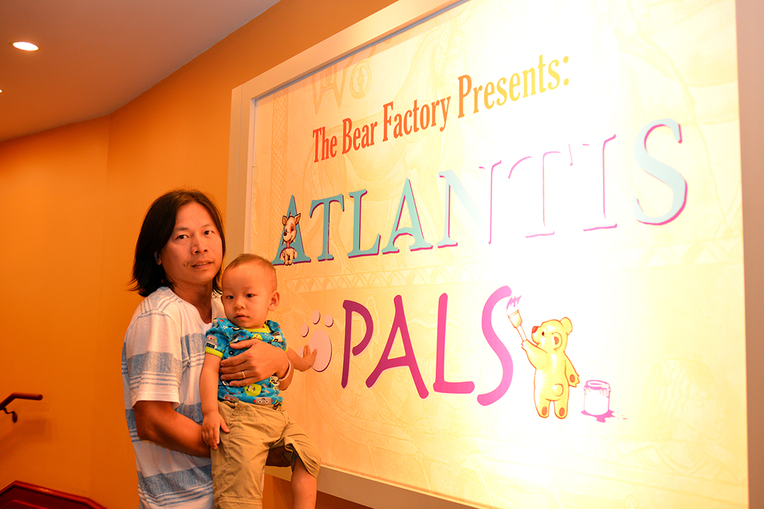 Atlantis Pals, Stuff Animal store
