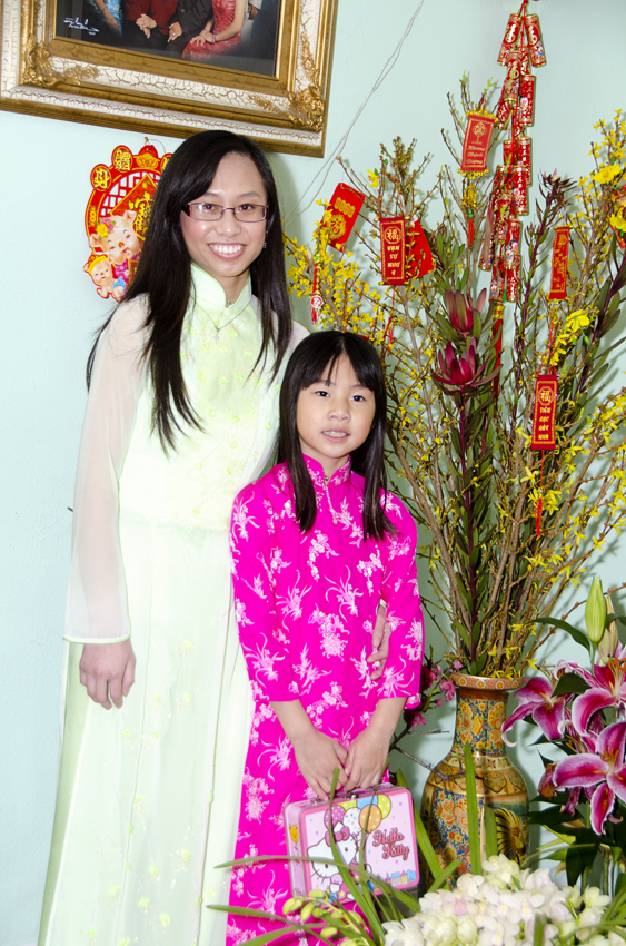 Hằng and little cousin Tracy Võ
