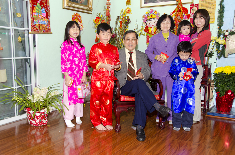 Mom, Dad and grandchildren:  Danny, Tracy, Bryan and Victoria
