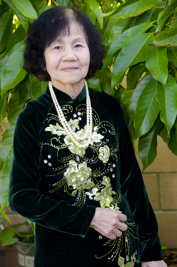 Mom Tuyết
