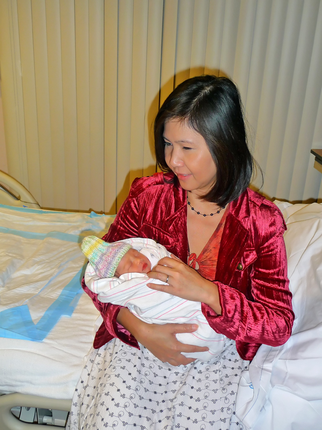 Victoria Vy with aunty Hương
